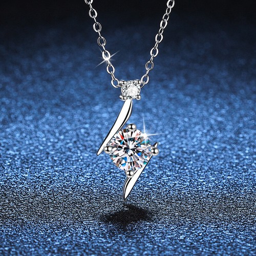 Collana con ciondolo flash
